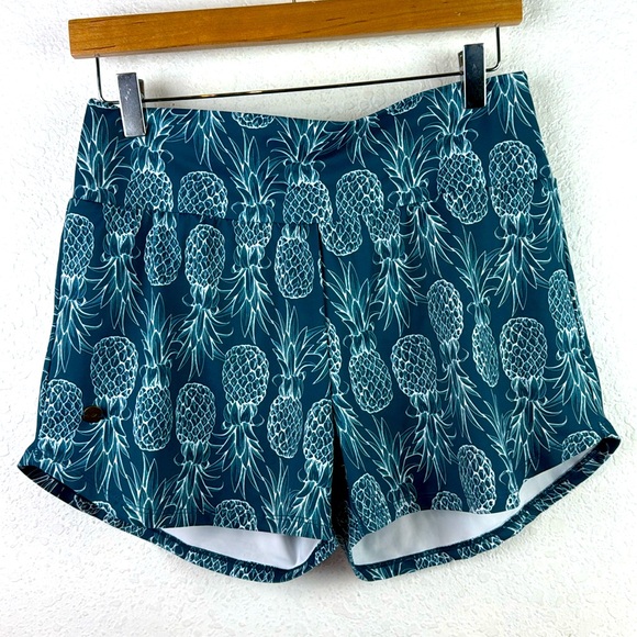 Love Fitness Pants - Perfect Love Fitness Pineapple Runners Shorts medium